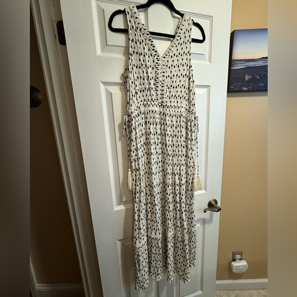 LAST CHANCE Love Ellie White and Blue Maxi Dress Medium Tassels from Stitch Fix - Picture 7 of 7